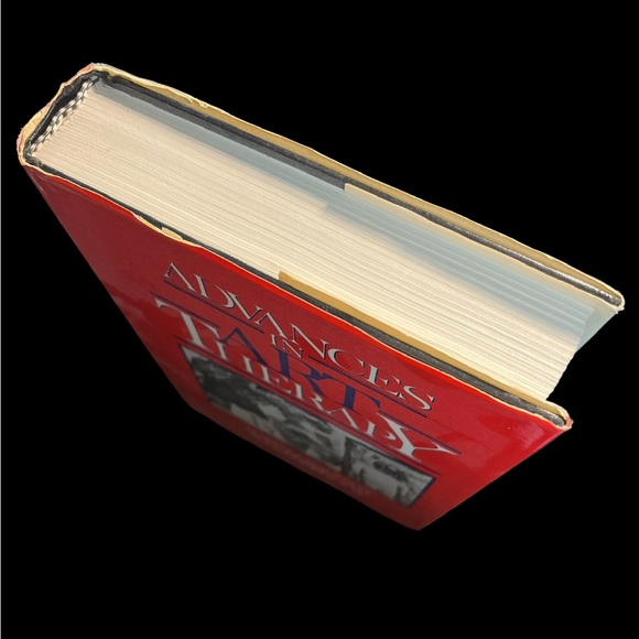 Advances in Art Therapy edited by Harriet Wadeson, Jean Durkin, & Dorine Perach - Picture 2 of 2